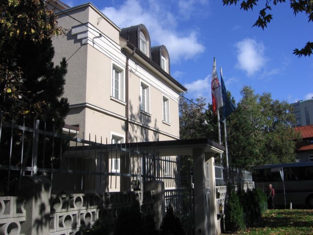 ambasada.jpg